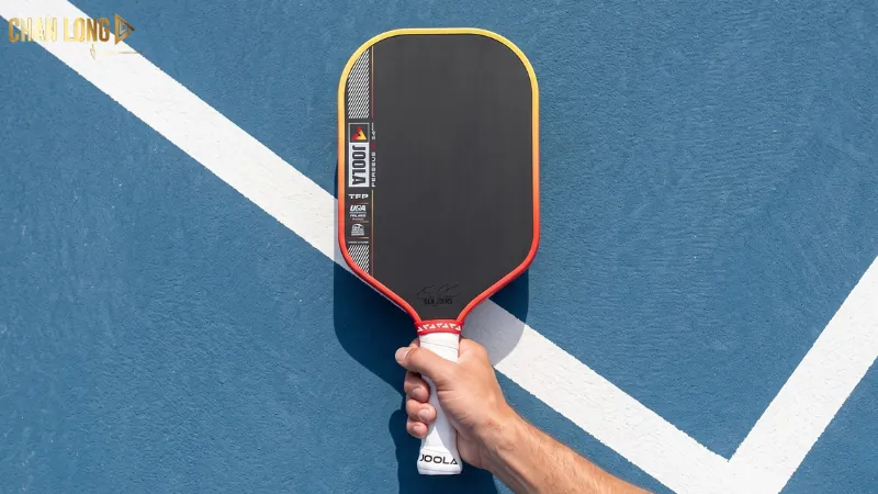 Vợt JOOLA Perseus Pro IV tấn công bùng nổ, kiểm soát ổn định.