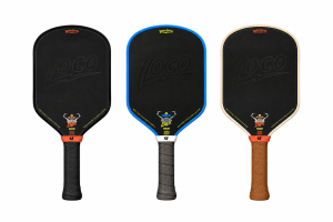 Vợt Pickleball Loco Hybrid và Elongated 16mm sử dụng mặt T700 Raw Carbon Fiber và lõi Dual-Density Foam Core, hướng đến người chơi cần lực đánh, khả năng tạo xoáy và nhiều lựa chọn dáng vợt.