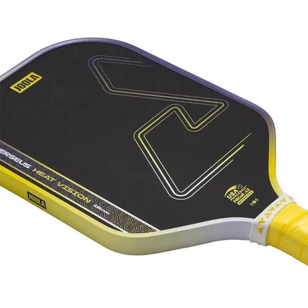 Góc nghiêng mặt vợt Joola Perseus Heat Vision Yellow 16mm với bề mặt carbon nhám, lõi tổ ong 16mm, hỗ trợ tạo xoáy và điều chỉnh hướng bóng.